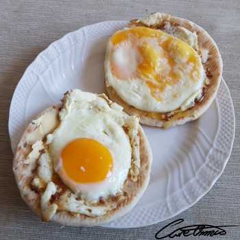 Image of Fried Egg Sandwich that contains cholesterol