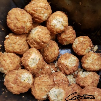 Image of Falafel that contains folic acid