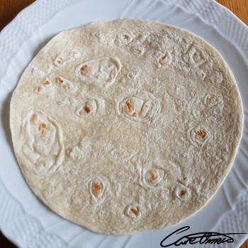Image of Tortilla (Flour, Wheat) that contains folate (DFE)