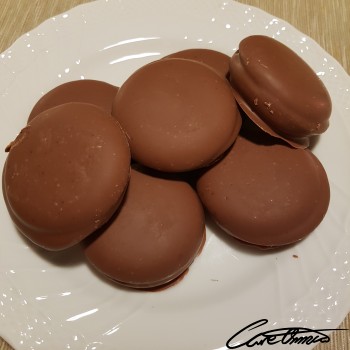Image of Chocolate Cookie (With Icing Or Coating)