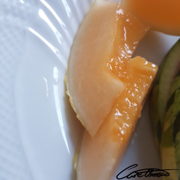 Image of Raw Cantaloupe (Muskmelon) that contains beta-carotene