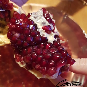 Image of Raw Pomegranate that contains lauric acid (12:0)