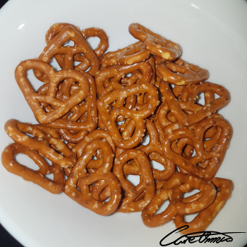 Image of Hard Pretzels that contain folic acid