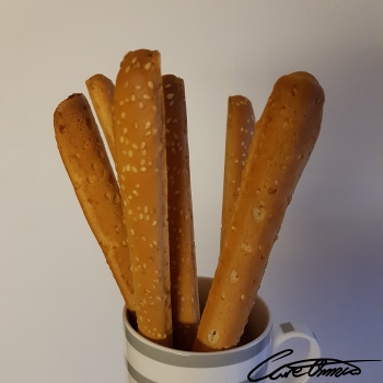 Image of Bread Sticks (Sesame Nuggets, Pretzels, Rye Chips, Multigrain Mixture)