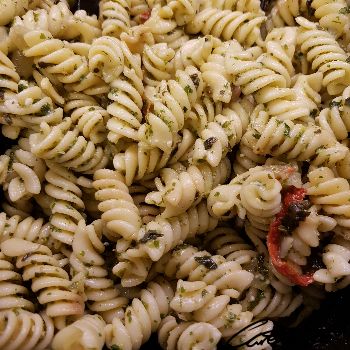 Image of Pasta With Pesto Sauce that contains total monounsaturated fatty acids