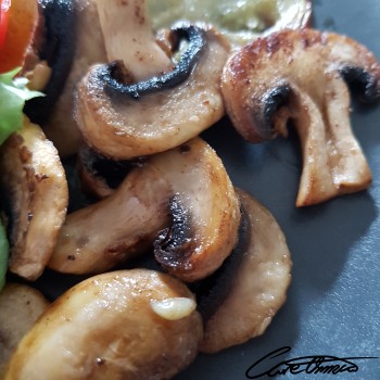 Image of Cooked Mushrooms (As Ingredient) that contain vitamin B12