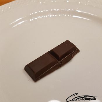 Image of Dark Chocolate (45- 59% Cacao Solids) that contains sucrose