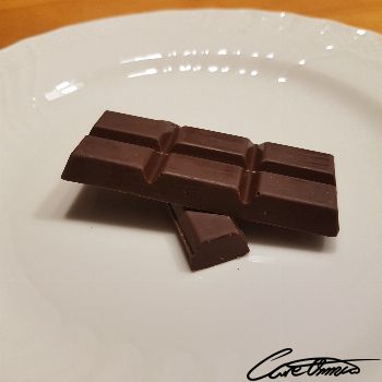 Image of Dark Chocolate (60-69% Cacao Solids) that contains palmitoleate (16:1 c)