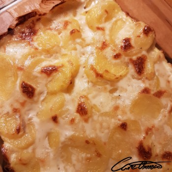 Image of Potatoes Au Gratin (Home-Prepared From Recipe Using Butter) that contains total saturated fatty acids