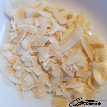 Image of Coconut Meat (Dried, Sweetened, Desiccated, Flaked, Packaged, Nuts) that contains glucose