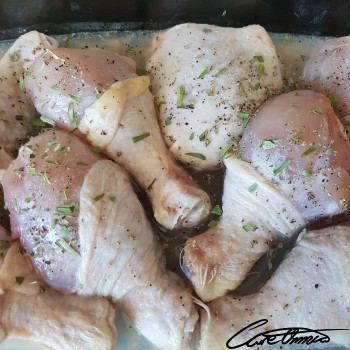 Image of Raw Chicken Drumsticks (With Added Solution, Dark Meat, Meat & Skin) that contain oleate (18:1 c)