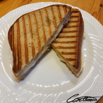 Image of Grilled Cheese Sandwich that contains calcium