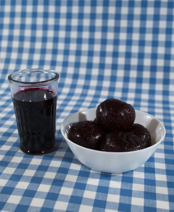 Care Omnia Cooked Beetroot And a glass of beetroot juice