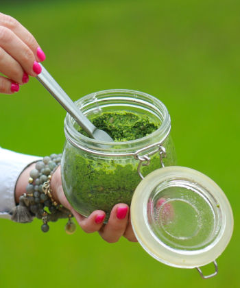 Care Omnia Mashed Spinach in a jar